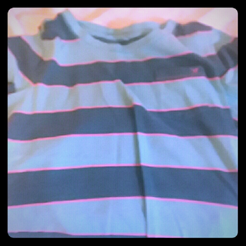 American Eagle shirt